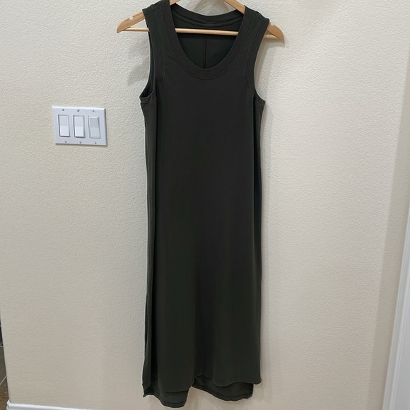 Lululemon Olive Green Sleeveless Dress—BEAUTIFUL!!  Wonderful Fabric—Excl. Cond! - Picture 1 of 7
